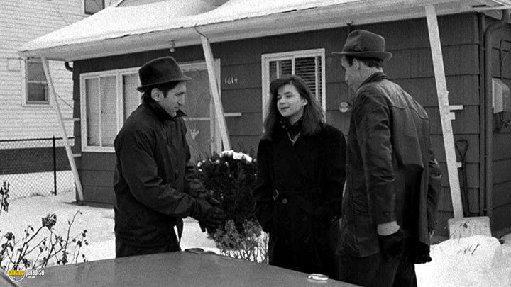 A still #13 from Stranger Than Paradise (1984)