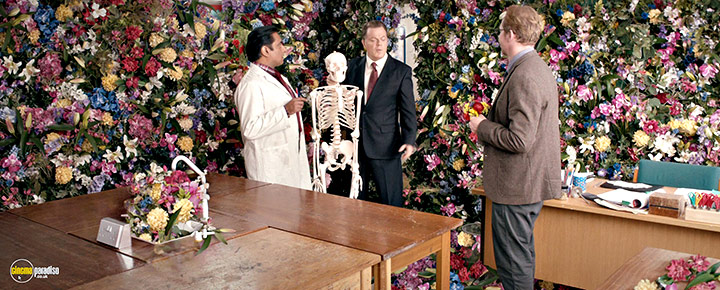 A still #19 from Absolutely Anything (2015) With Eddie Izzard, Sanjeev Bhaskar And Simon Pegg