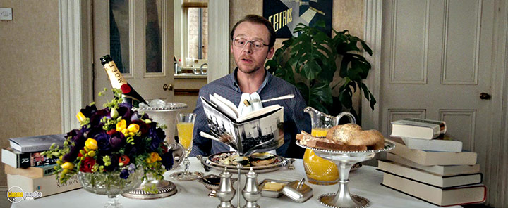 A still #25 from Absolutely Anything (2015) With Simon Pegg