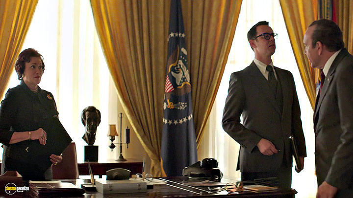 A still #6 from Elvis and Nixon (2016)