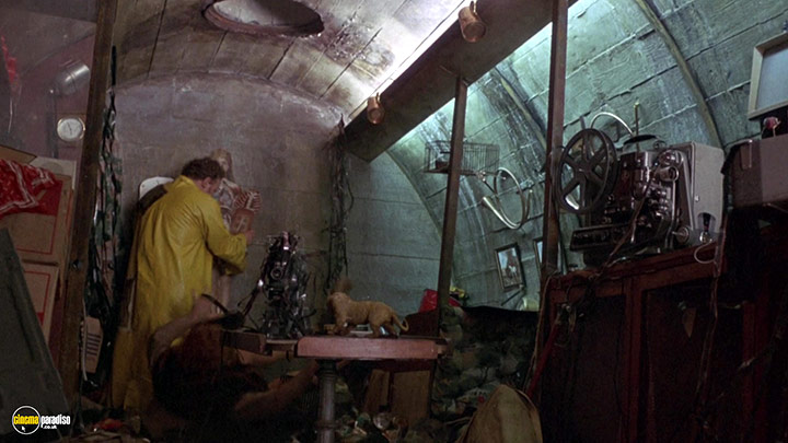 A still #20 from The Bed Sitting Room (1969)