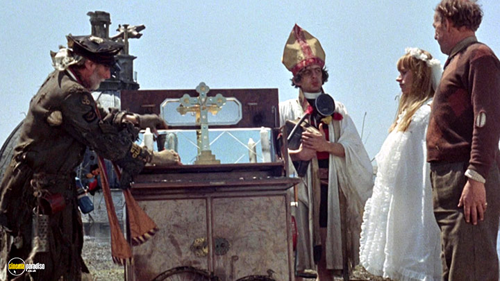 A still #13 from The Bed Sitting Room (1969)