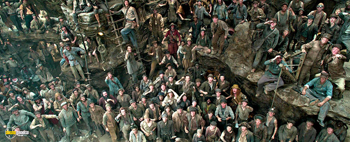 A still #18 from Pan (2015)