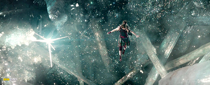 A still #39 from Pan (2015)