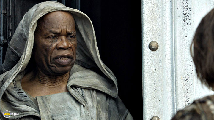 A still #35 from Game of Thrones: Series 5 (2015) With Cedric Henderson