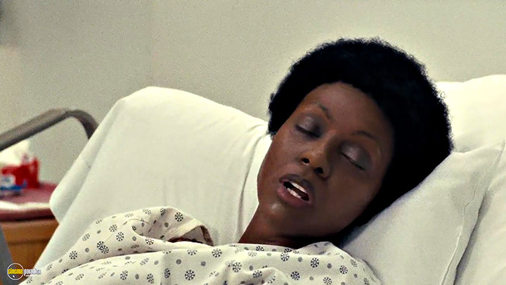 A still #12 from Nina (2016)
