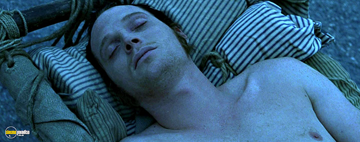 A still #93 from Master and Commander: The Far Side of the World (2003) With Paul Bettany