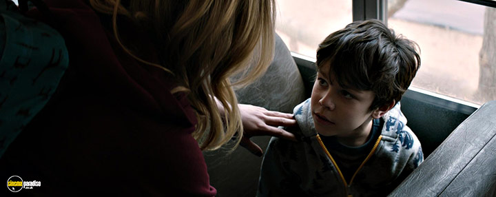 A still #16 from The 5th Wave (2016) With Zackary Arthur