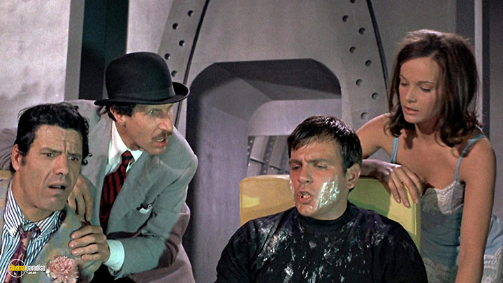A still #10 from Dr. Goldfoot and the Girl Bombs (1966)