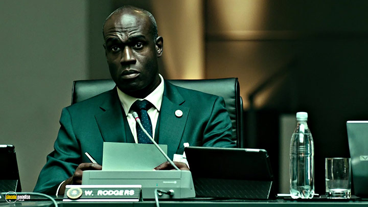 A still #80 from Point Break (2015) With Steve Toussaint