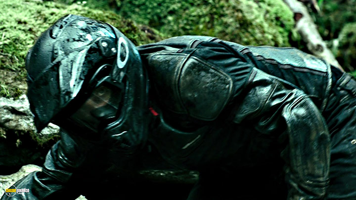 A still #105 from Point Break (2015)