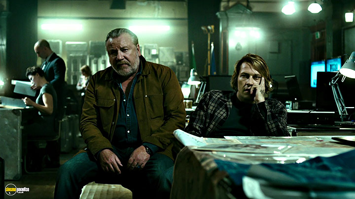 A still #100 from Point Break (2015) With Ray Winstone And Luke Bracey