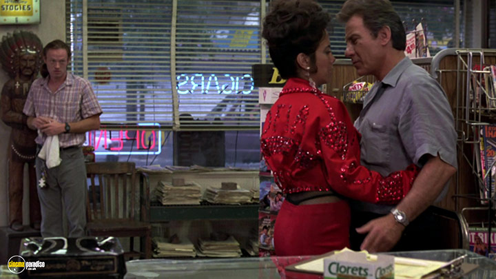 A still #22 from Blue in the Face (1995)