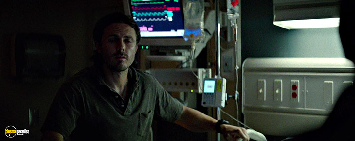 A still #25 from Triple 9 (2016)