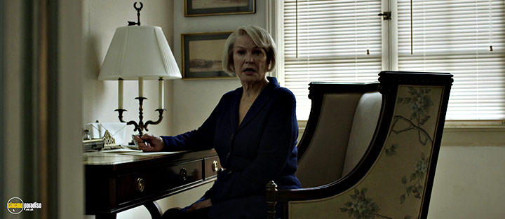 A still #34 from House of Cards: Series 4 (2016) With Ellen Burstyn