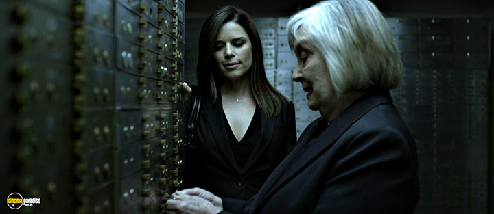 A still #33 from House of Cards: Series 4 (2016) With Neve Campbell