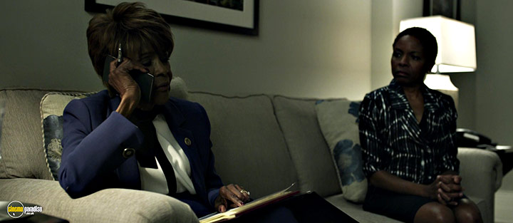 A still #27 from House of Cards: Series 4 (2016) With LisaGay Hamilton