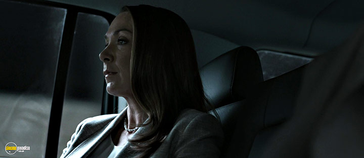 A still #25 from House of Cards: Series 4 (2016) With Elizabeth Marvel