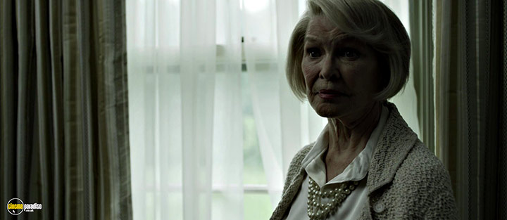 A still #17 from House of Cards: Series 4 (2016) With Ellen Burstyn