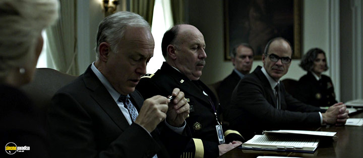 A still #15 from House of Cards: Series 4 (2016) With Michael Kelly And Reed Birney