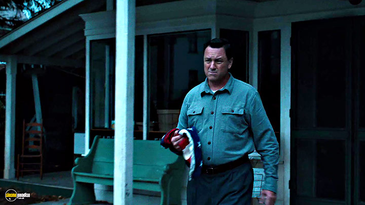 A still #3 from American Pastoral (2016)
