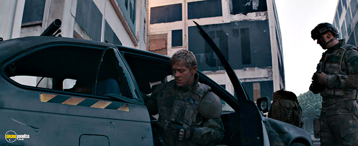 A still #12 from Kill Command (2016) With Thure Lindhardt