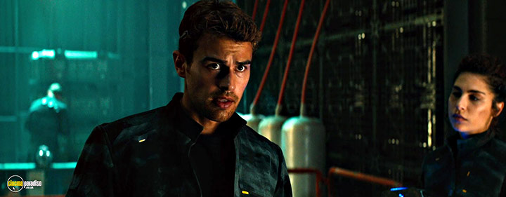 A still #17 from Allegiant (2016) With Theo James