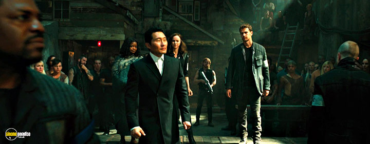 A still #44 from Allegiant (2016) With Naomi Watts, Daniel Dae Kim, Octavia Spencer And Theo James