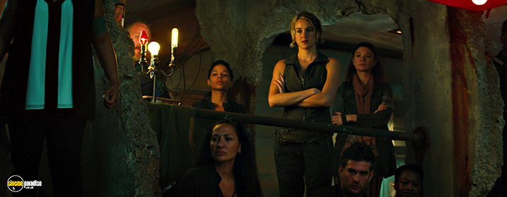 A still #41 from Allegiant (2016) With Shailene Woodley