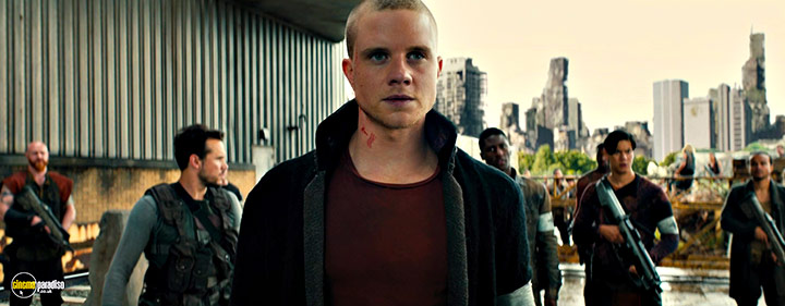 A still #4 from Allegiant (2016) With Jonny Weston