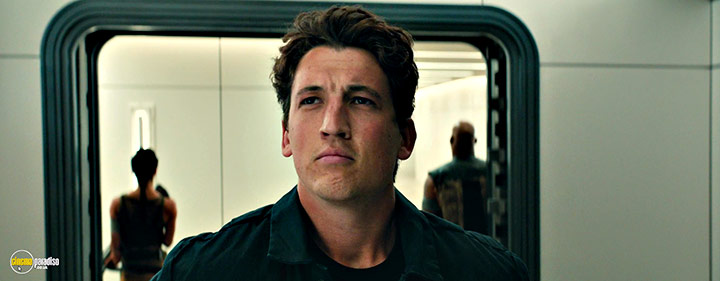 A still #6 from Allegiant (2016) With Miles Teller