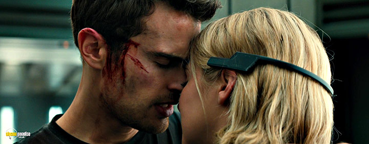 A still #10 from Allegiant (2016) With Theo James And Shailene Woodley