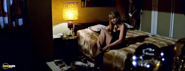 A still #28 from Spasmo (1974) With Suzy Kendall