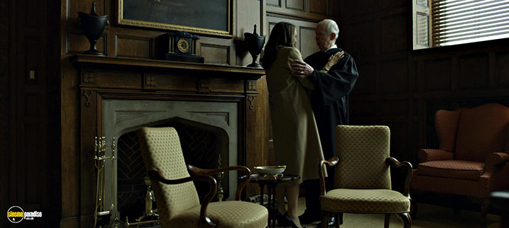 A still #31 from House of Cards: Series 3 (2015) With Elizabeth Marvel
