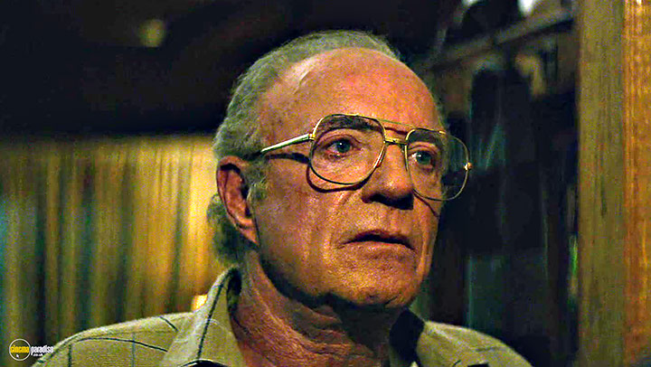 A still #27 from The Good Neighbour (2016)
