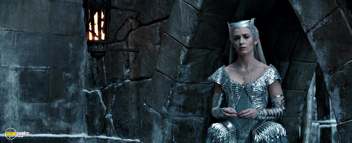 A still #38 from The Huntsman: Winter's War (2016) With Emily Blunt