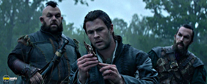 A still #5 from The Huntsman: Winter's War (2016) With Nick Frost And Chris Hemsworth