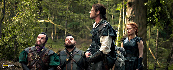 A still #29 from The Huntsman: Winter's War (2016) With Rob Brydon, Nick Frost, Chris Hemsworth And Jessica Chastain