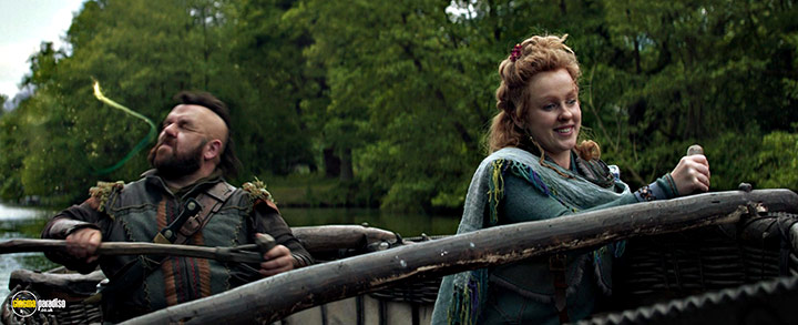 A still #27 from The Huntsman: Winter's War (2016) With Nick Frost And Alexandra Roach