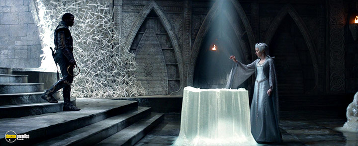 A still #11 from The Huntsman: Winter's War (2016) With Emily Blunt And Sope Dirisu