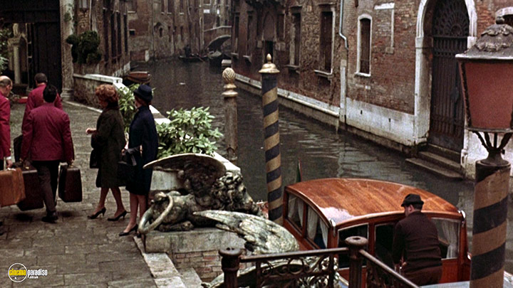 A still #32 from The Honey Pot (1967)