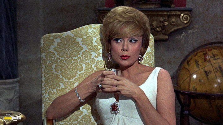 A still #4 from The Honey Pot (1967) With Edie Adams
