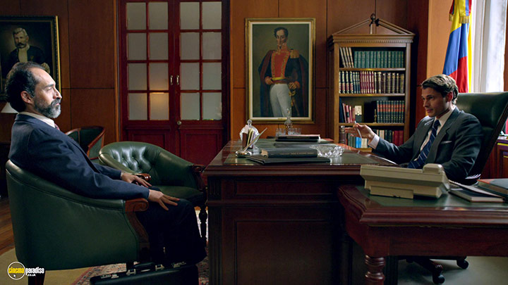 A still #30 from Narcos: Series 1 (2015) With Bruno Bichir