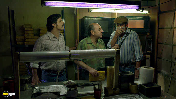A still #20 from Narcos: Series 1 (2015)