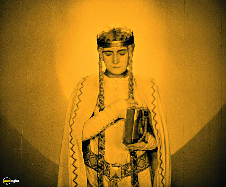 A still #3 from Die Nibelungen (1924) With Margarete Schön
