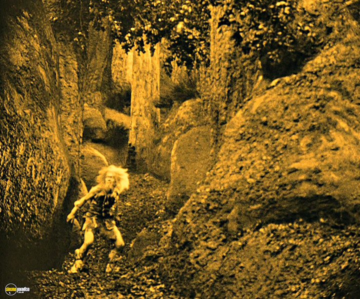 A still #5 from Die Nibelungen (1924)