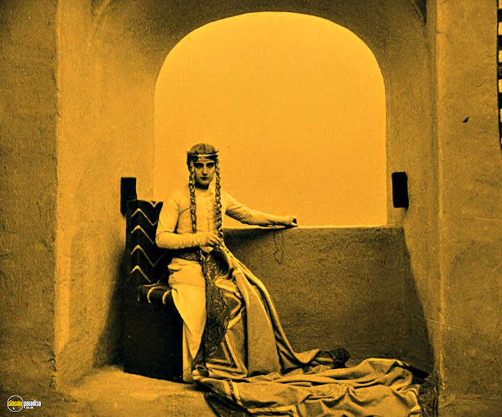 A still #8 from Die Nibelungen (1924) With Margarete Schön