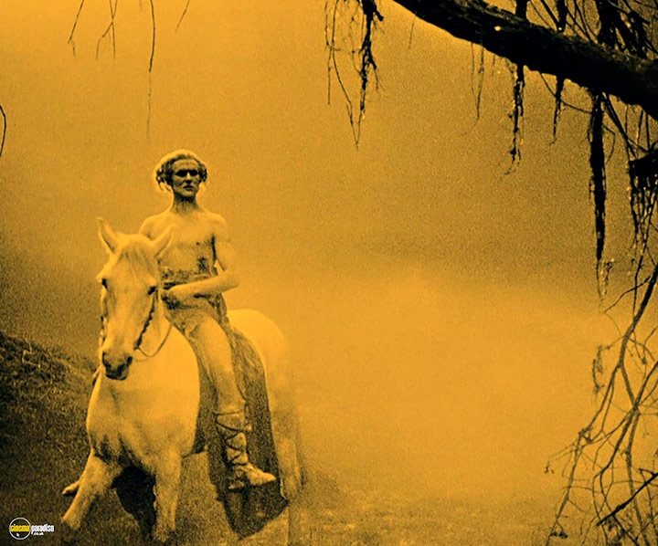 A still #9 from Die Nibelungen (1924) With Paul Richter