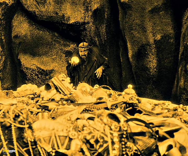 A still #14 from Die Nibelungen (1924)