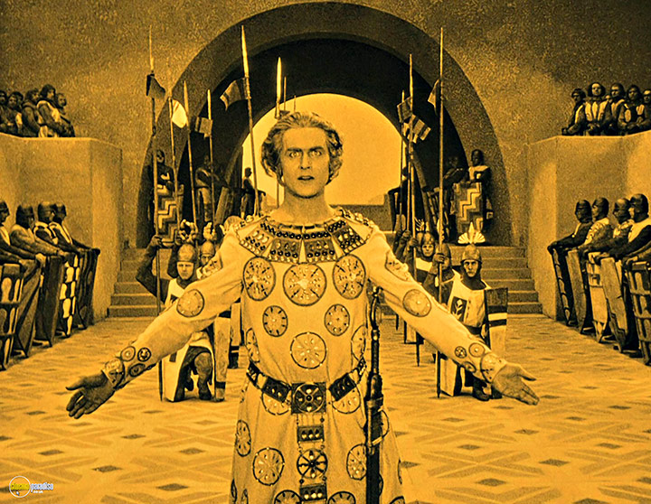 A still #18 from Die Nibelungen (1924) With Paul Richter